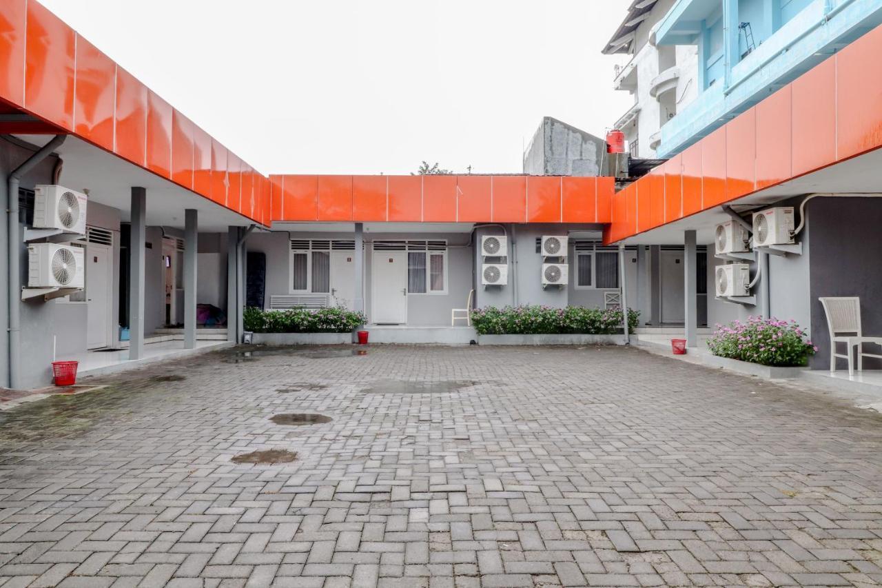 Ratu Guesthouse Слеман Экстерьер фото