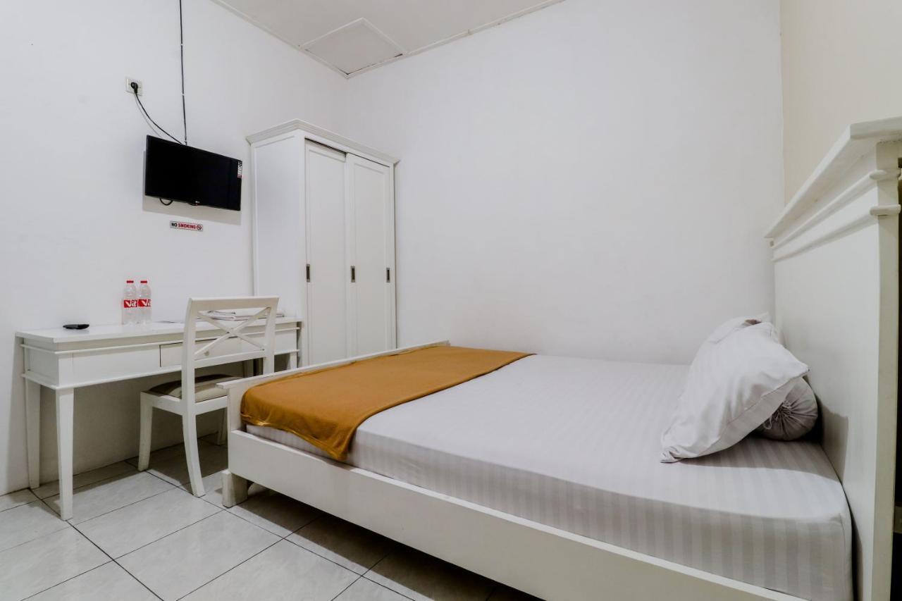 Ratu Guesthouse Слеман Экстерьер фото